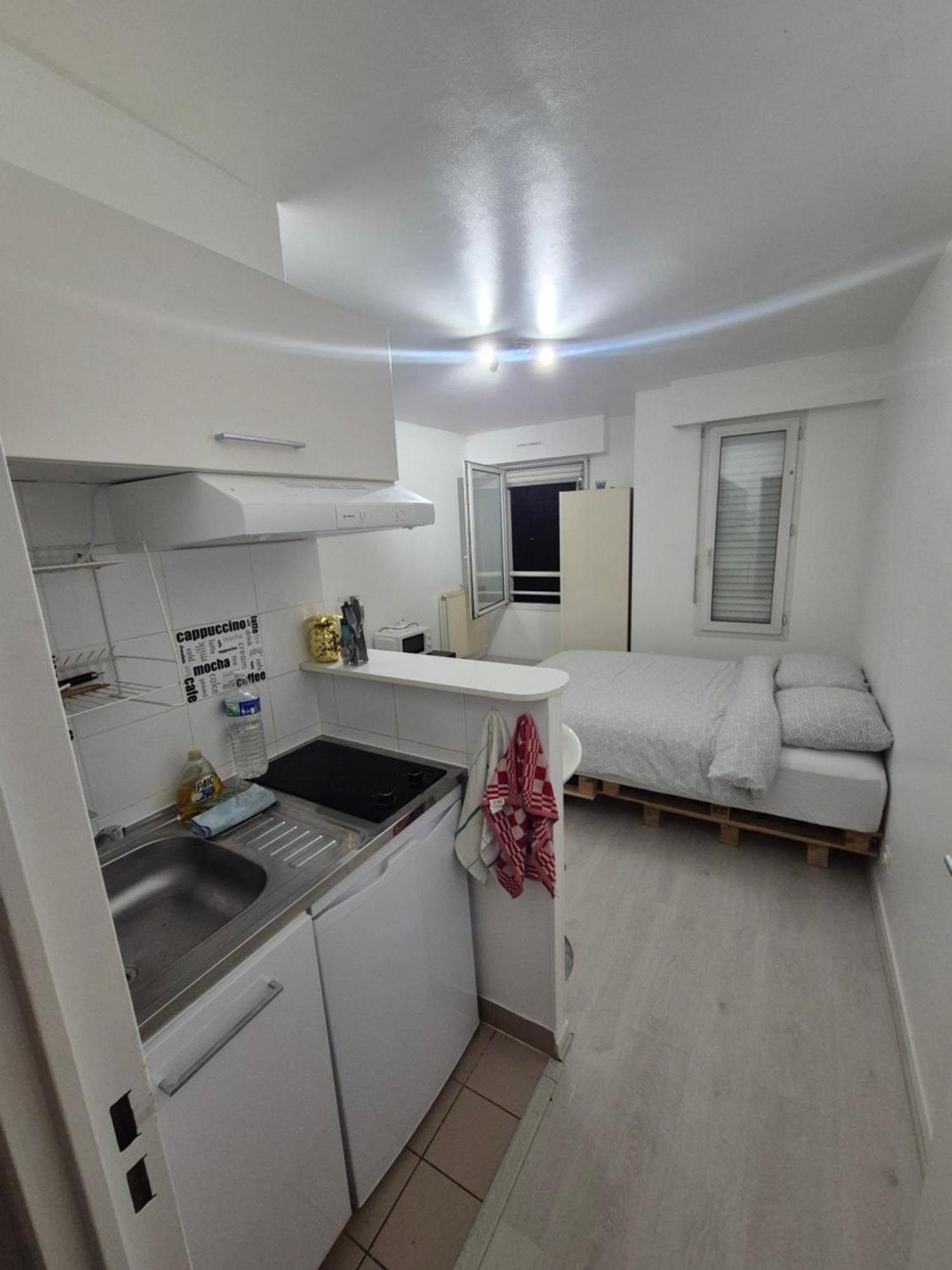 Studio A Suresnes Exterior foto